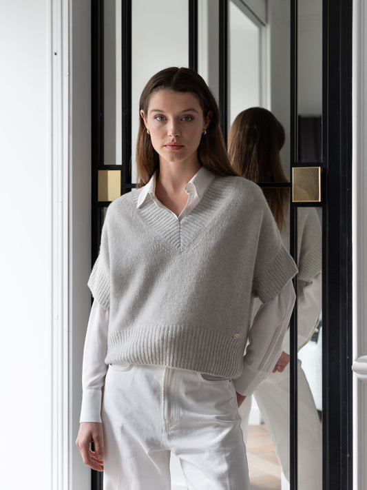 Lara gray sweater