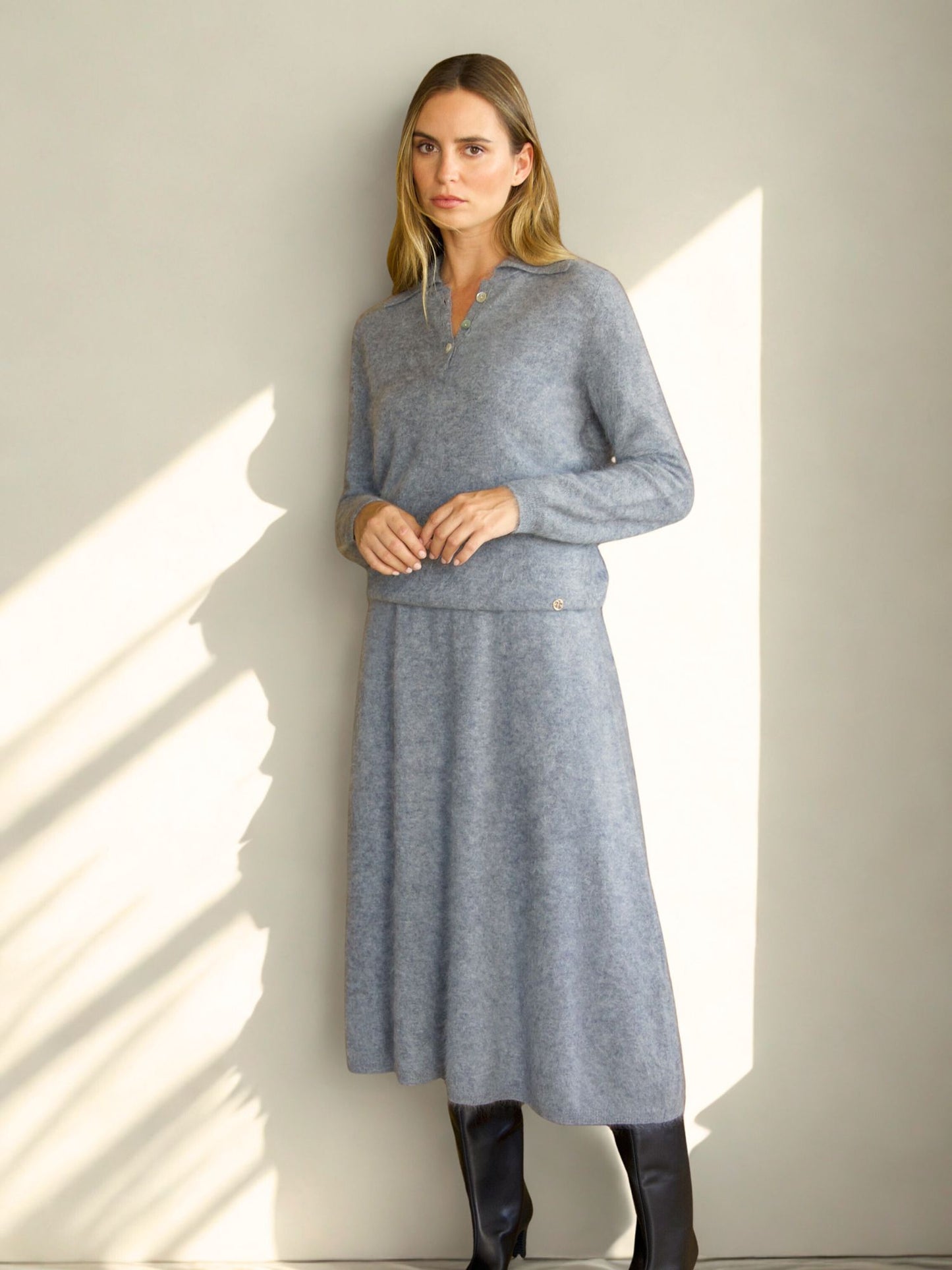 Grauer Chloe-Pullover