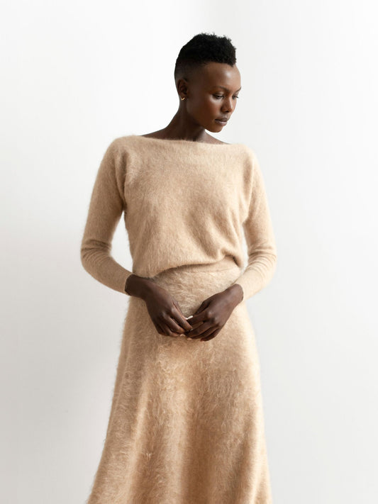 Claudia gebürsteter beigefarbener Pullover