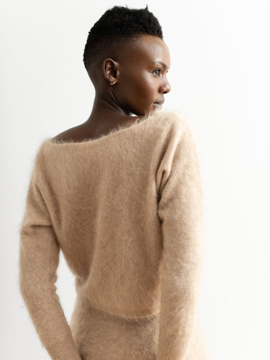 Claudia gebürsteter beigefarbener Pullover