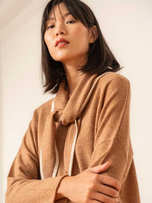 Leonora camel cashmere scarf