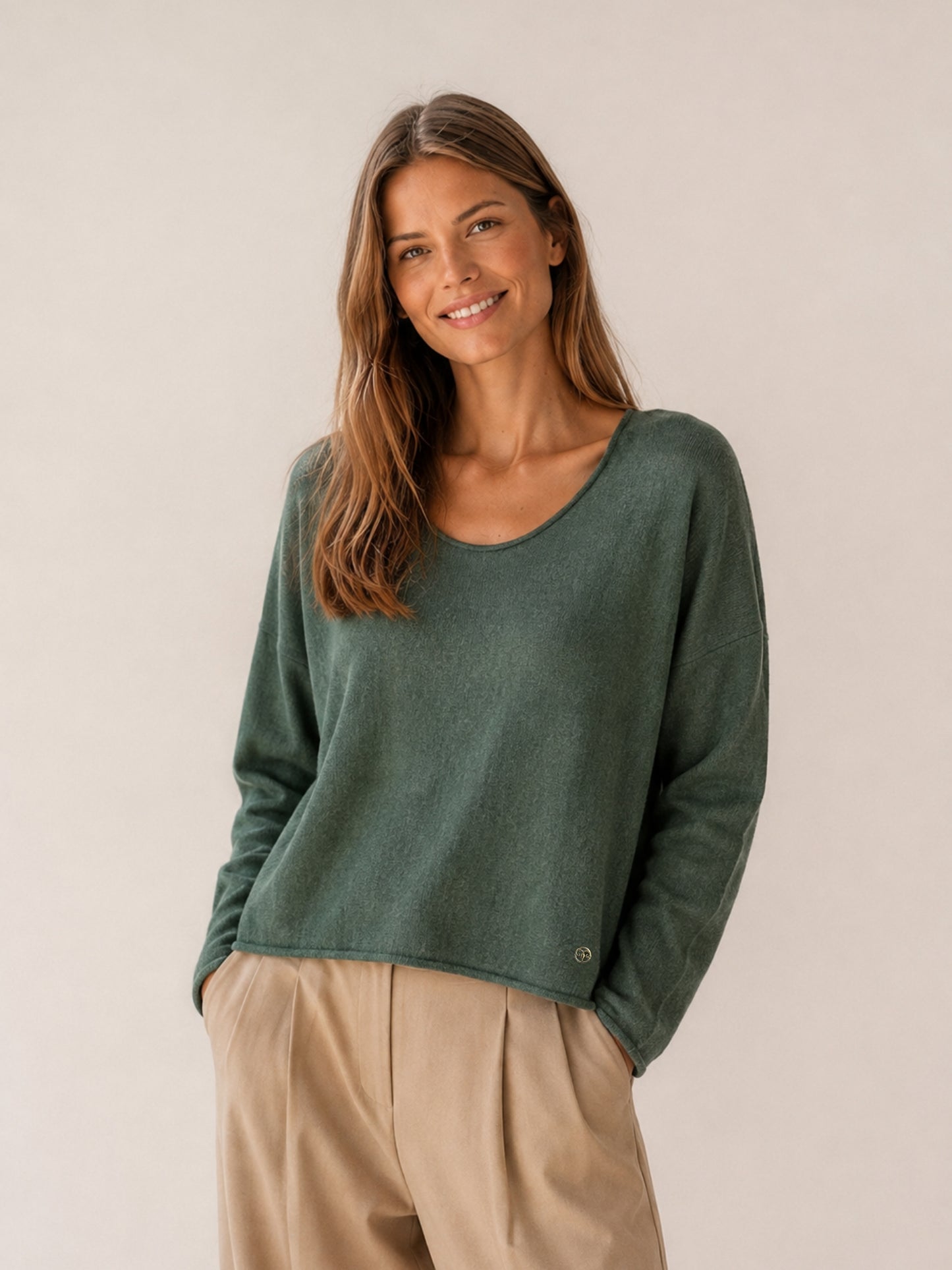 Anais grüner Pullover