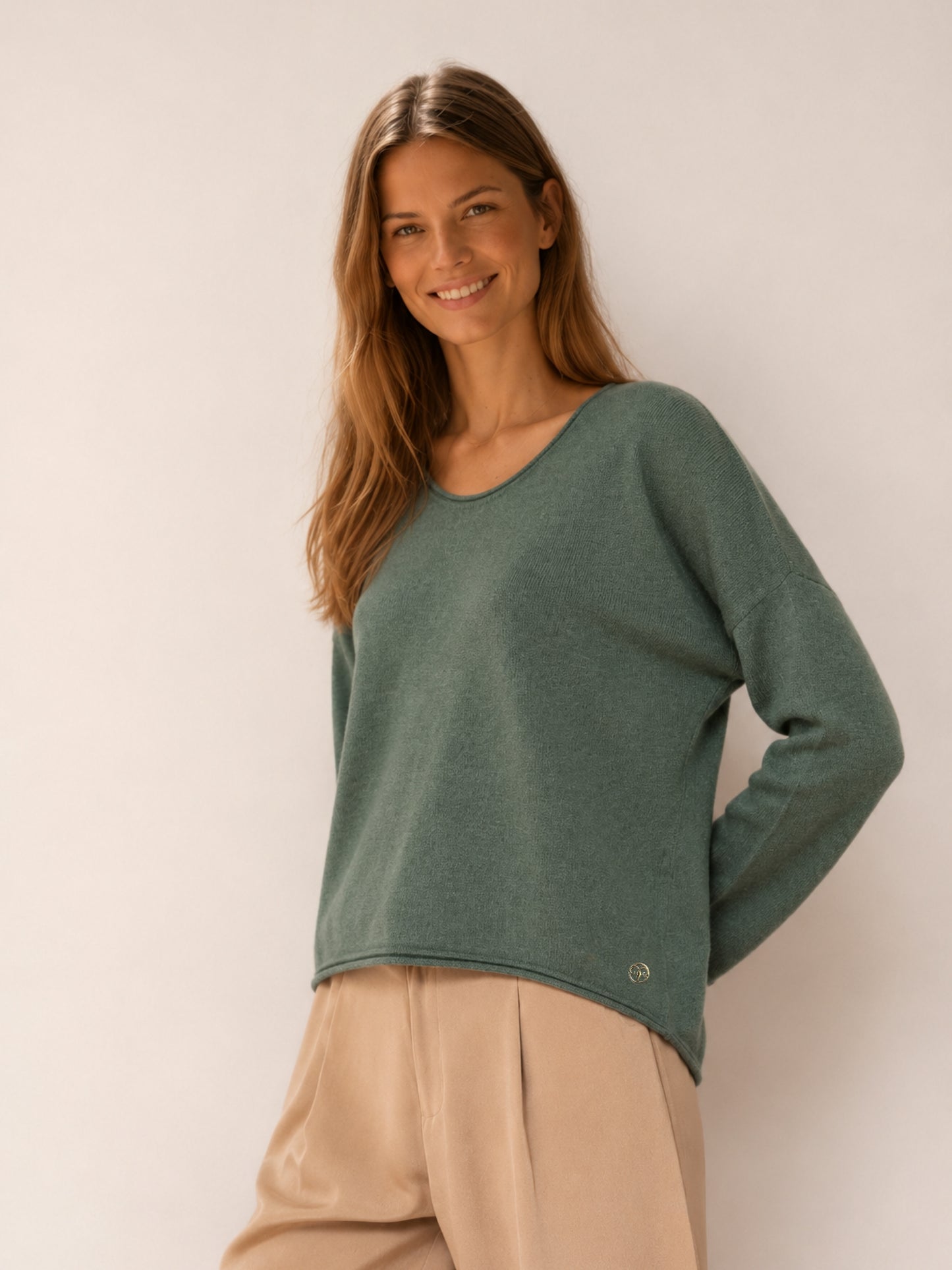 Anais grüner Pullover