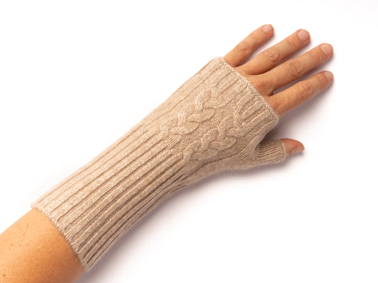 Beige cable knit mittens