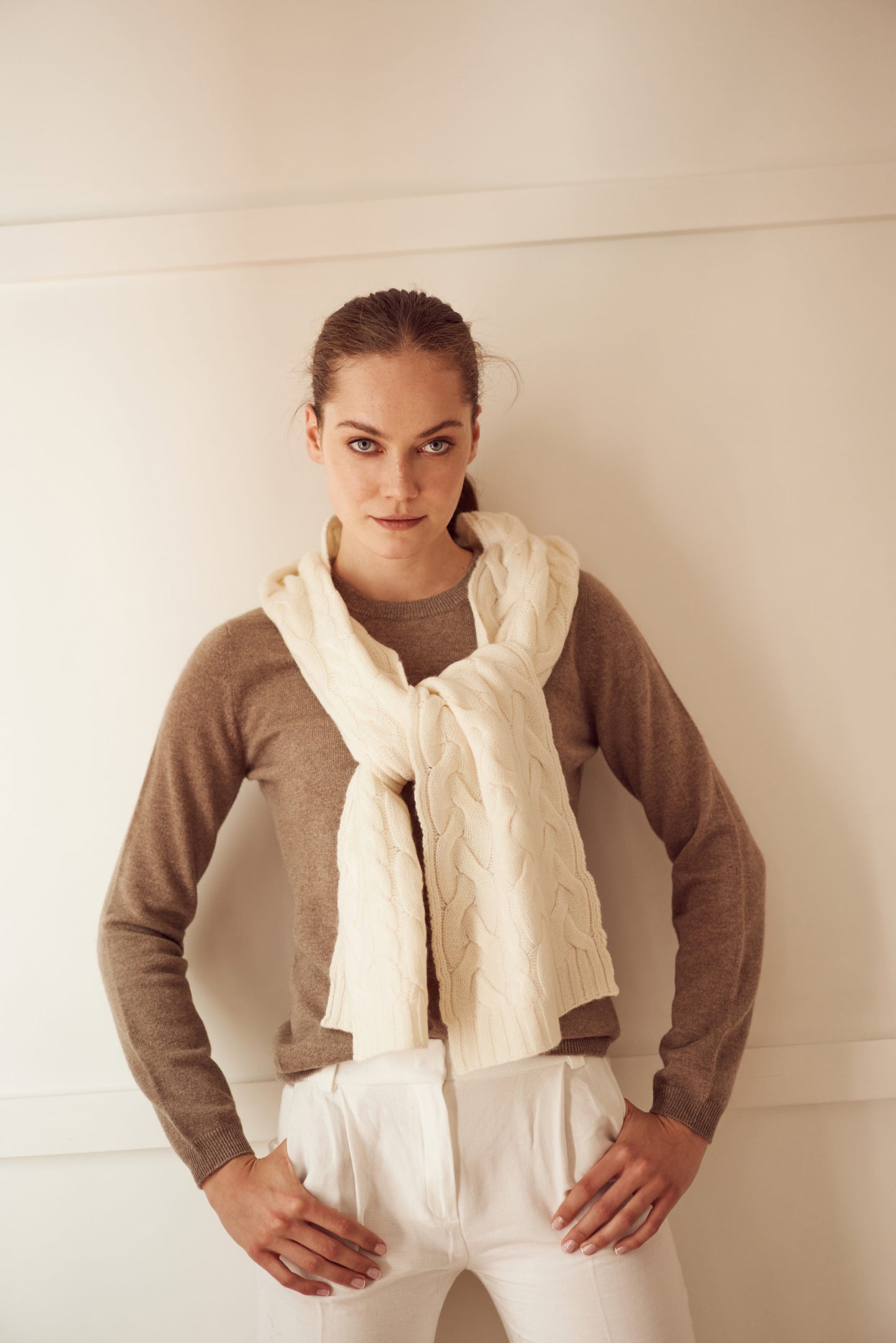 White cable knit scarf