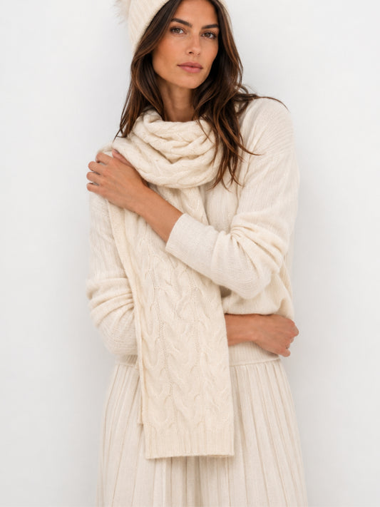 White cable knit scarf