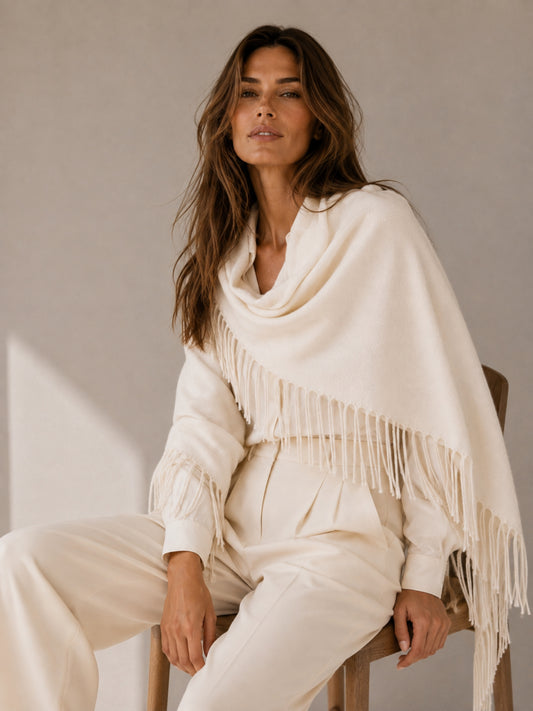 Sienna cashmere shawl in white