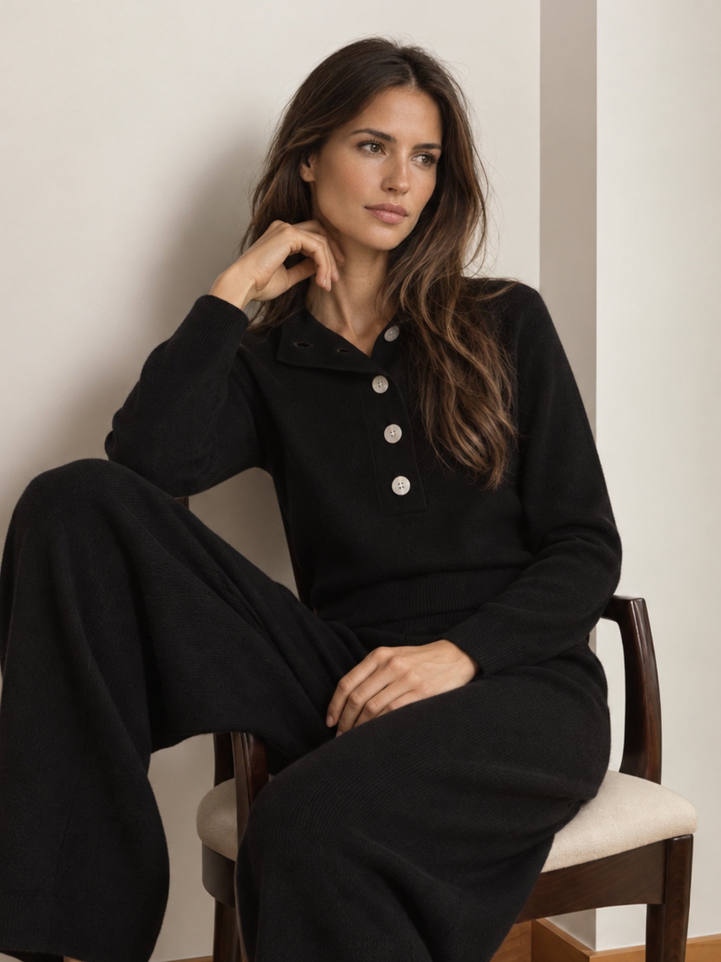 Schwarzer Emi-Pullover