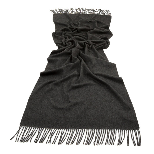 Estola/ Bufanda grande con flecos gris oscuro