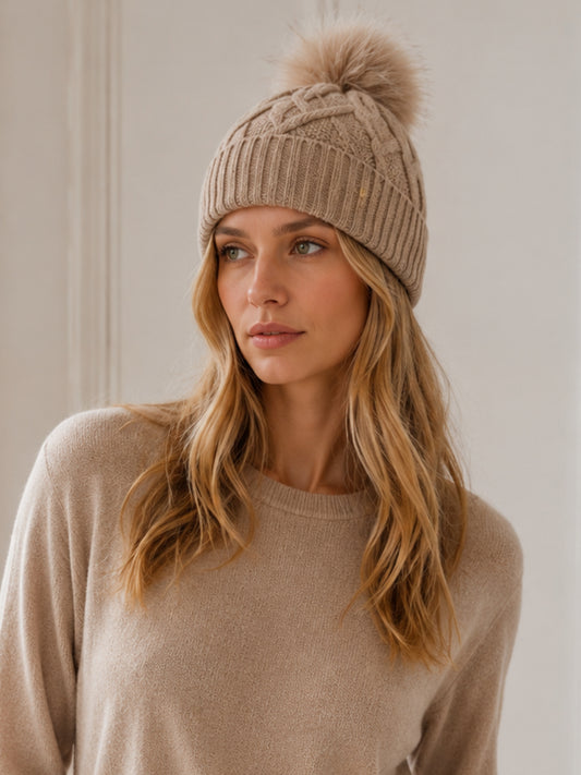Organic brown cashmere hat with pompom