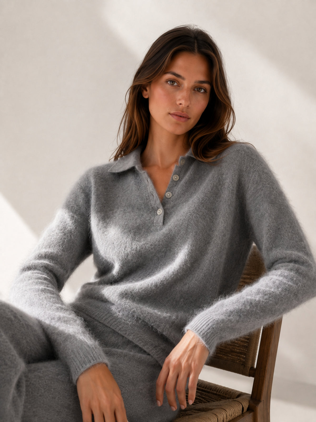 Grauer Chloe-Pullover