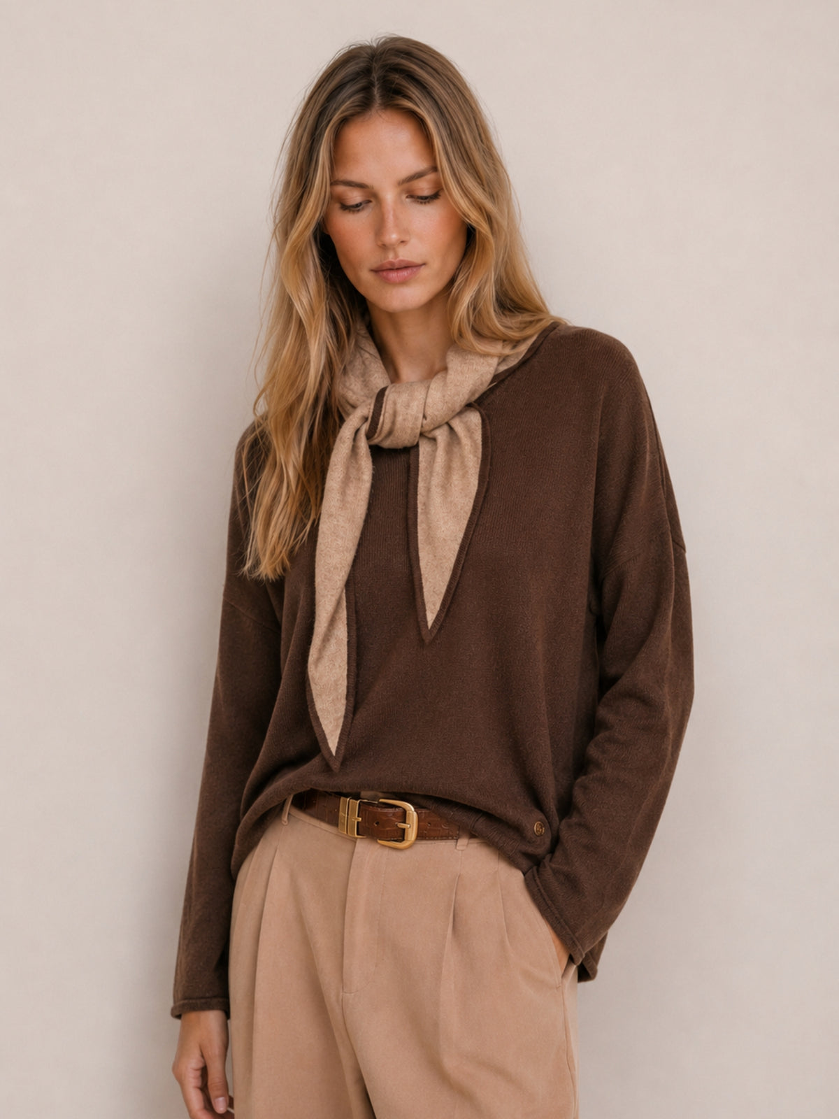Pañuelo Leonora de cashmere beige
