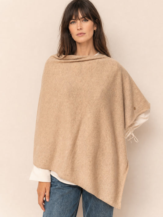 Poncho de cashmere beige