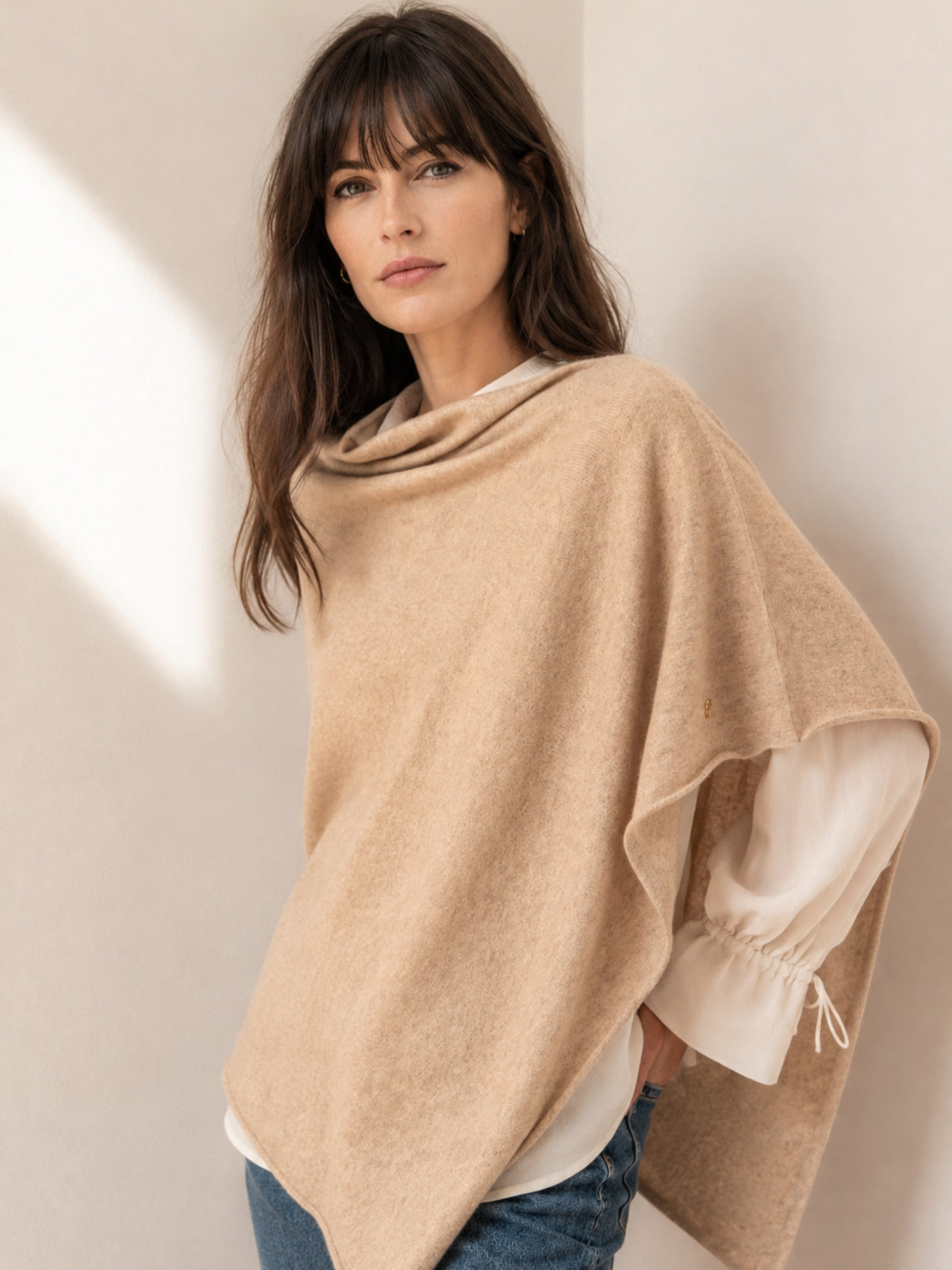 Poncho de cashmere beige