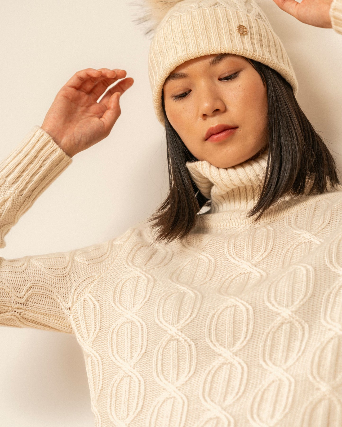 Alex white cashmere sweater