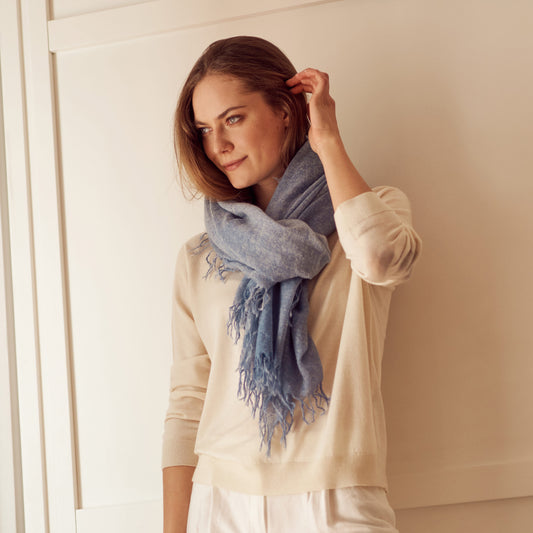 Blue fine cashmere scarf with fringes in worn 