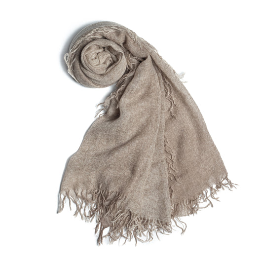 fular de cashmere fino con flecos marrón orgánico