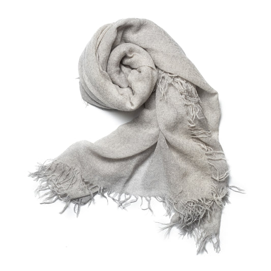 fular de cashmere fino con flecos gris