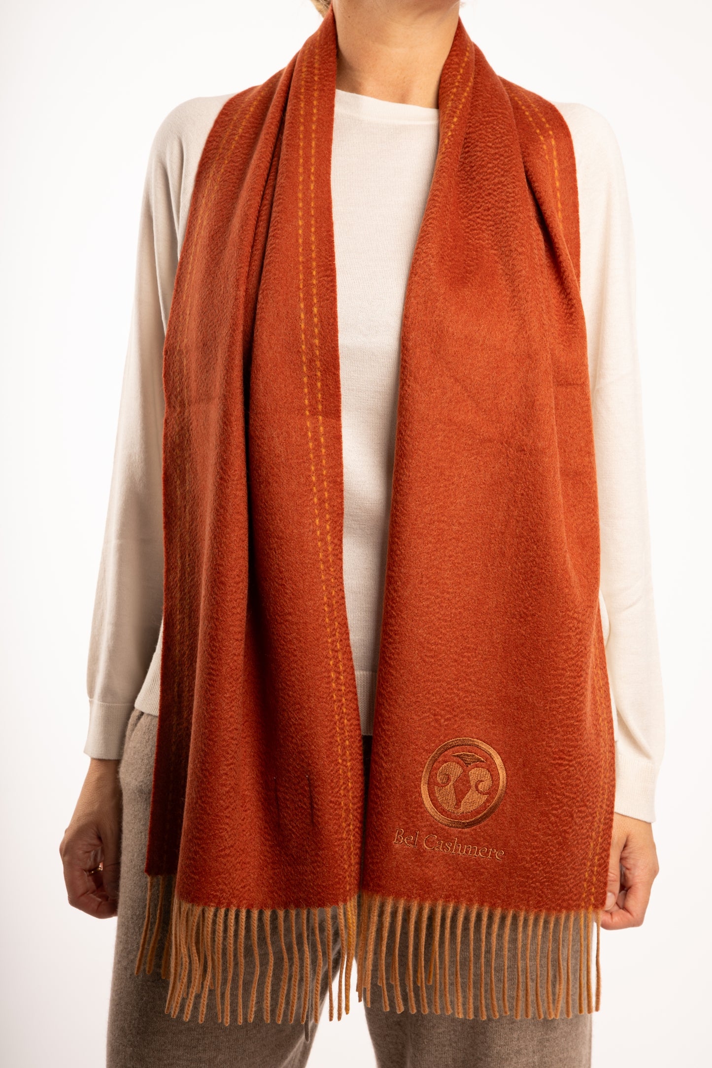 Double-sided cashmere scarf in tile and brown
