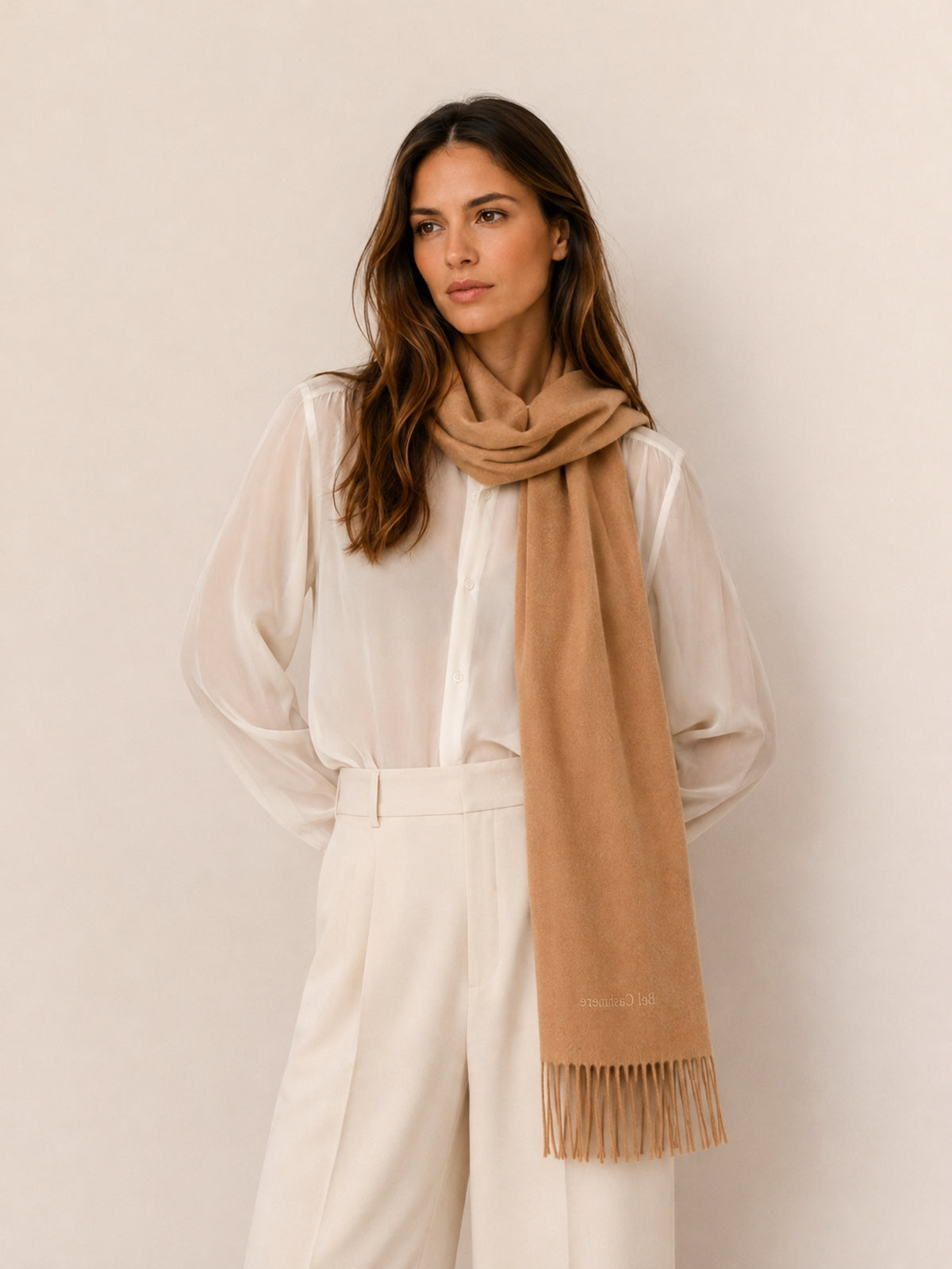 Cashmere scarf with camel fringes