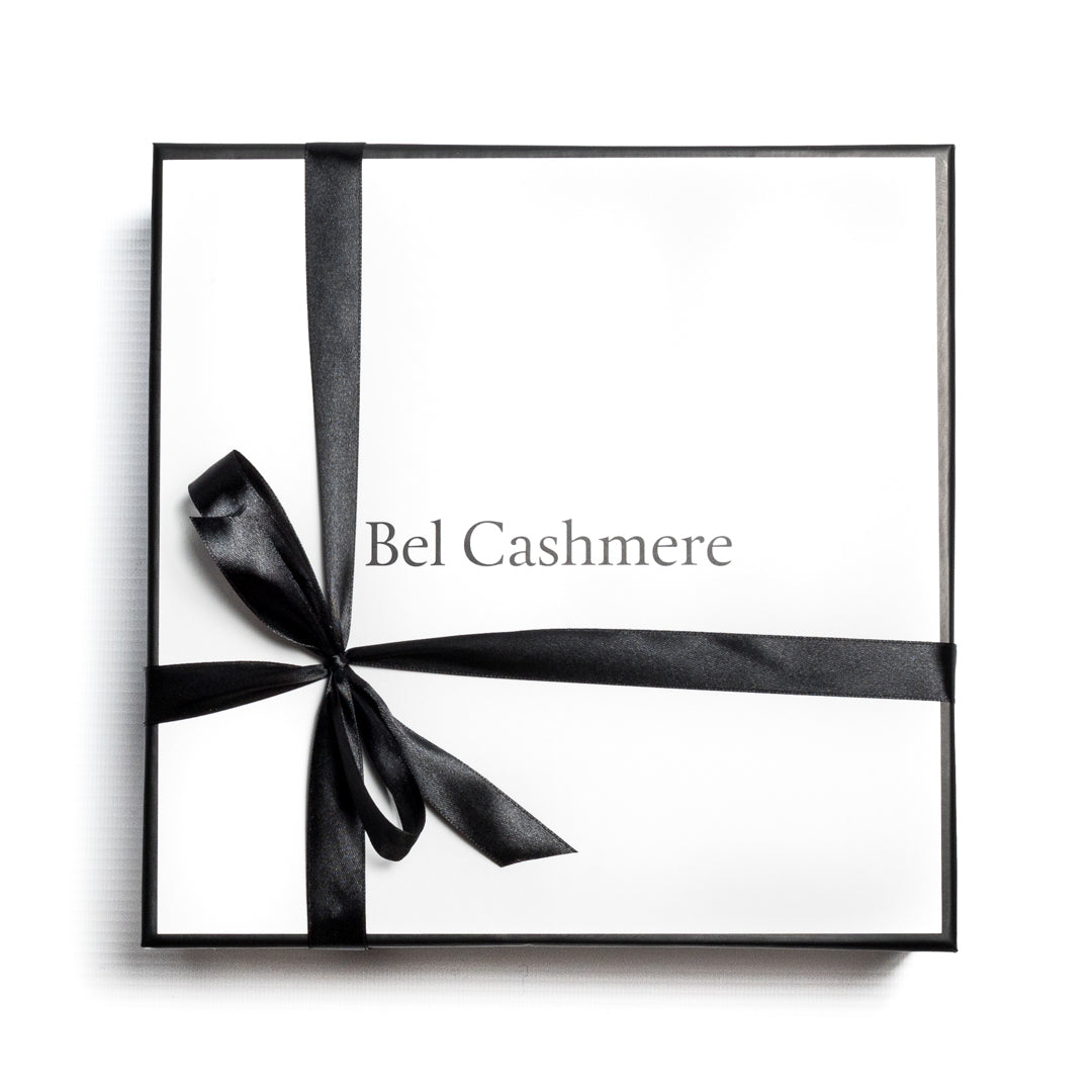 fular de cashmere fino con flecos azul desgastado