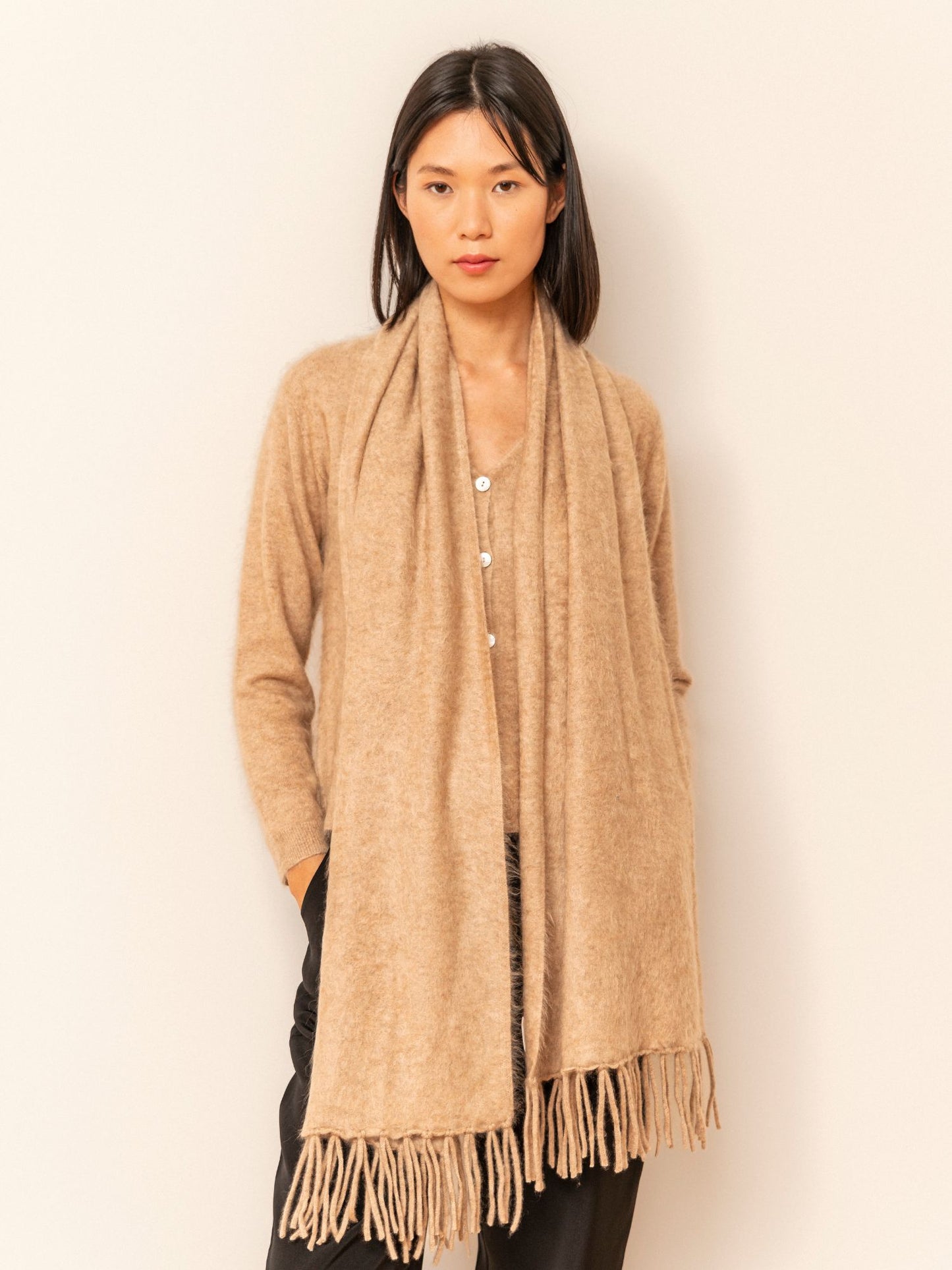 Beige brushed cashmere scarf
