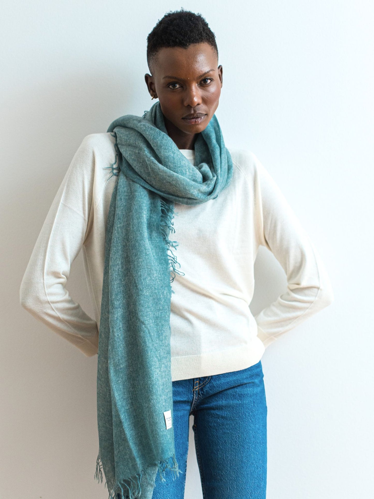 fular de cashmere fino con flecos verde