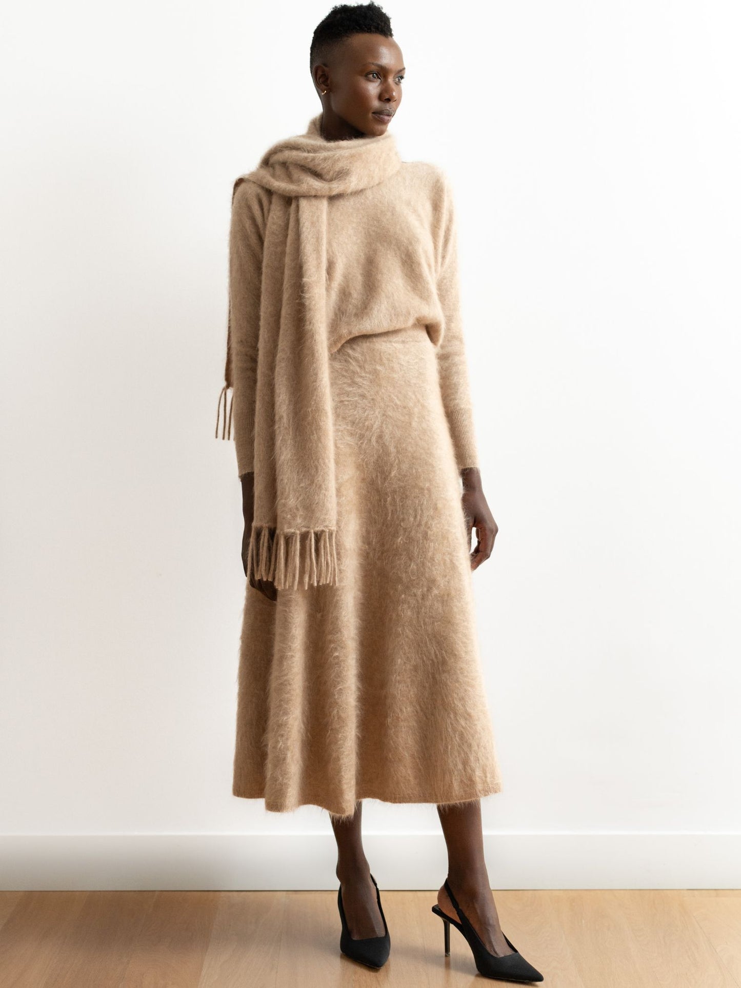 Beige brushed cashmere scarf