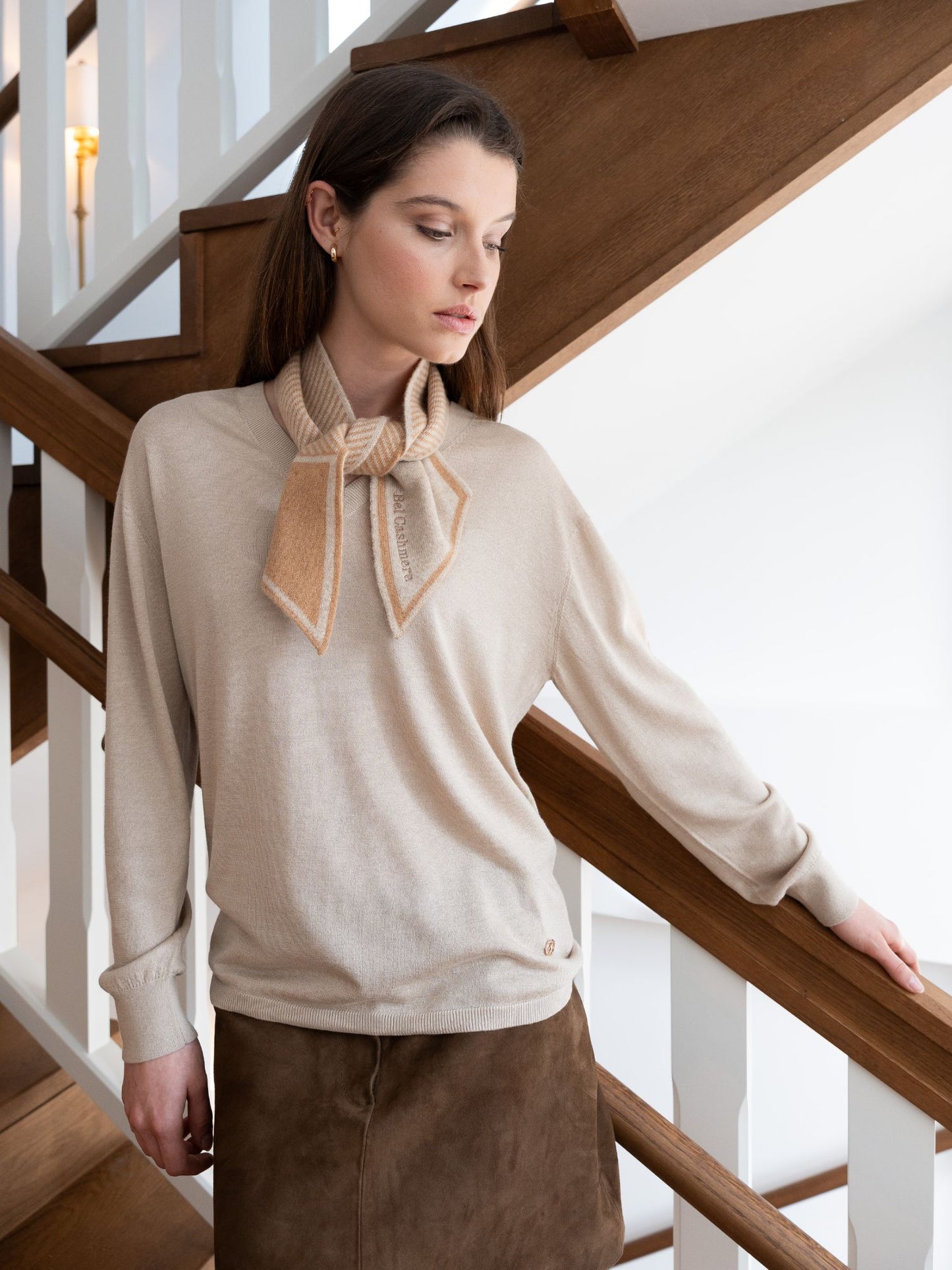 Pañuelo de cashmere rayas beige