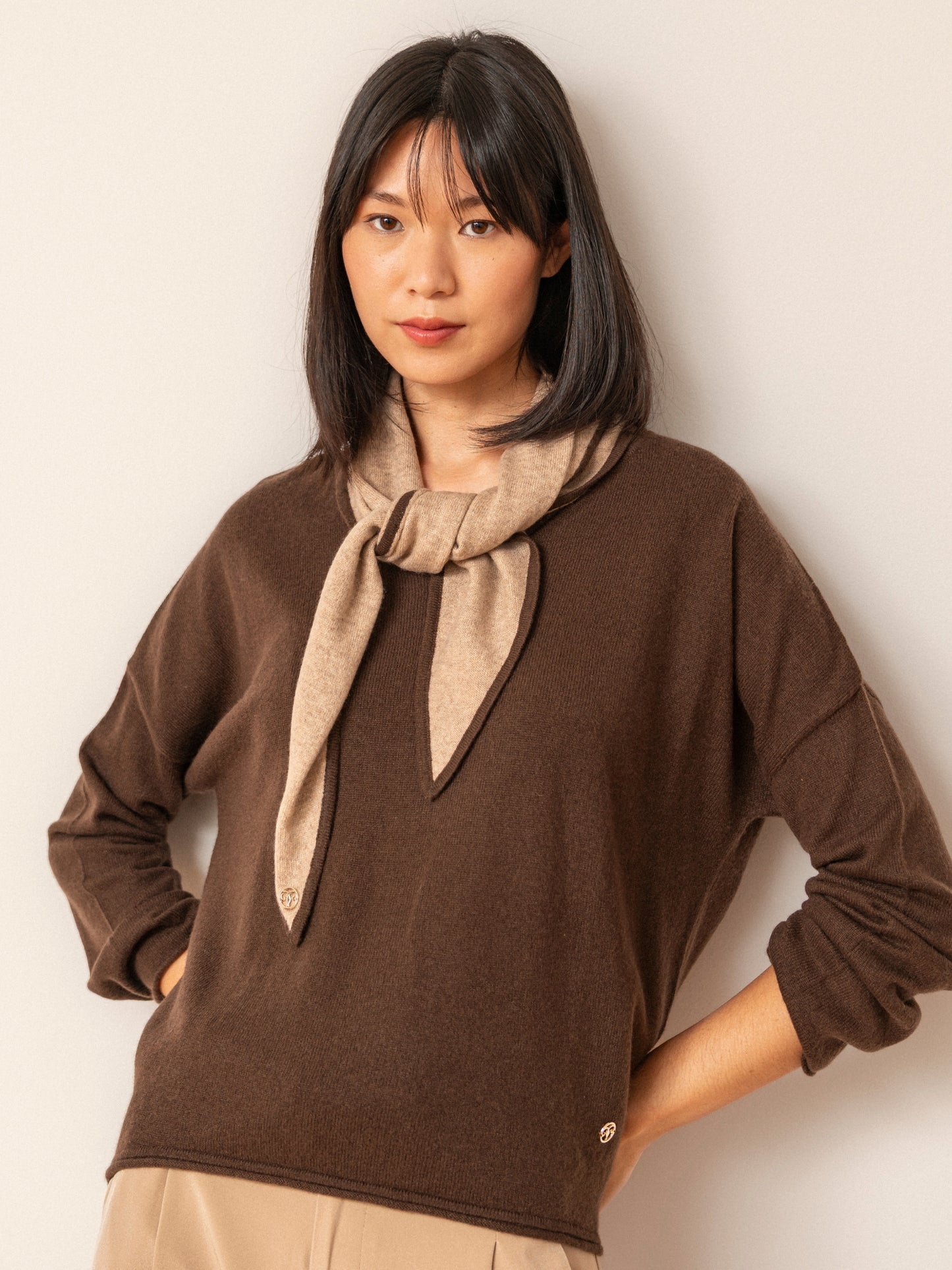 Pañuelo Leonora de cashmere beige